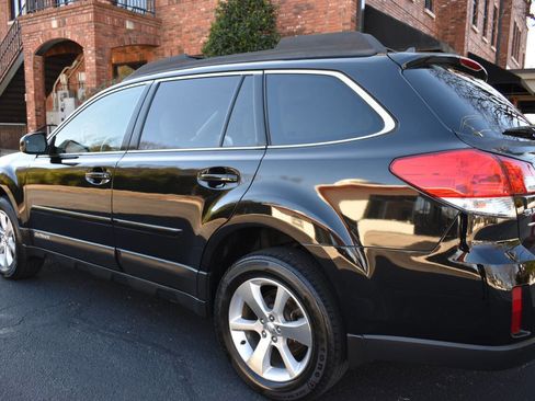 Used 2013 Subaru Outback 2.5i Limited image 29