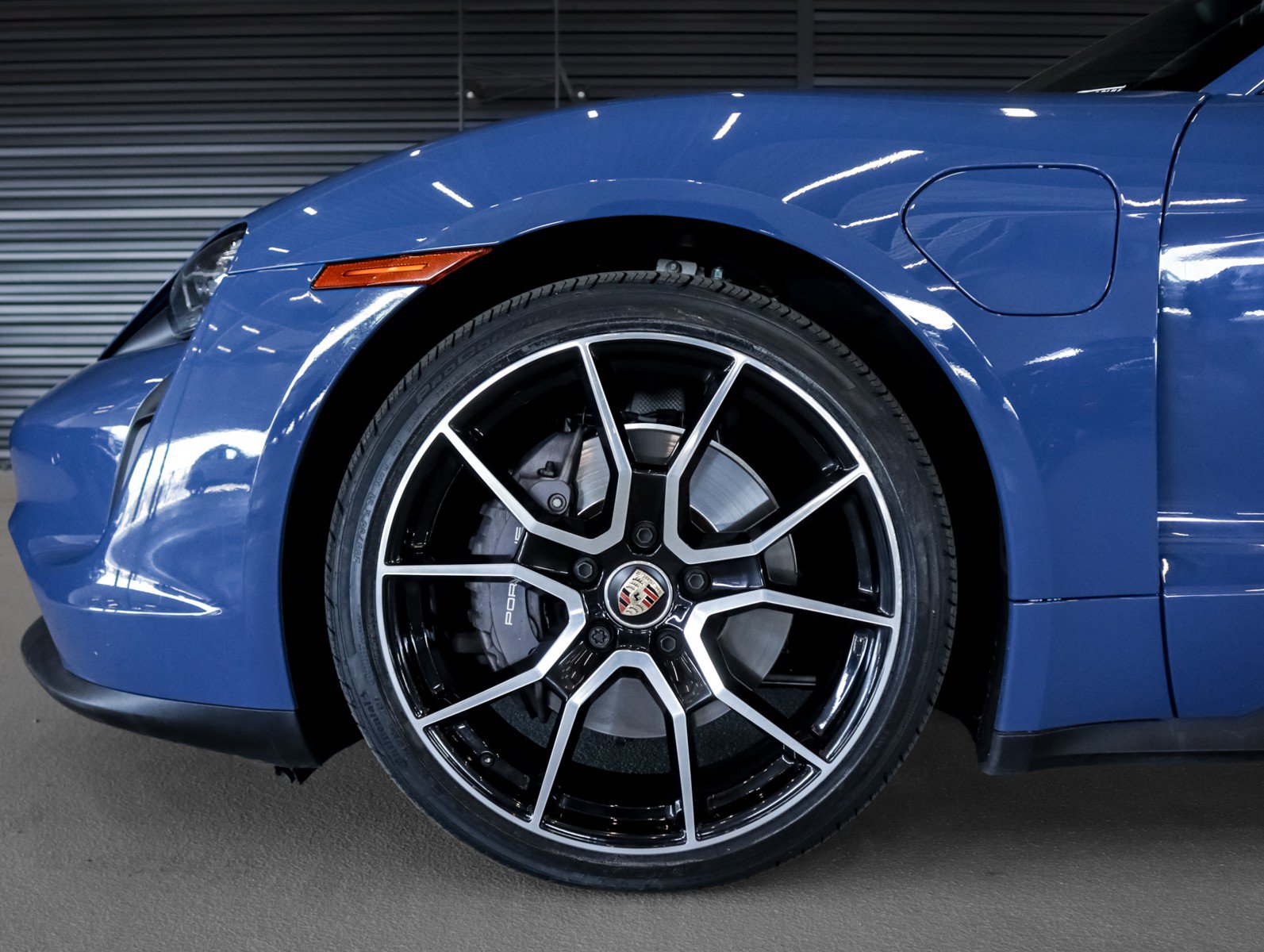 Certified 2024 Porsche Taycan w/ Premium Package RWD image 13