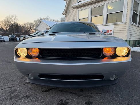 Used 2012 Dodge Challenger R/T image 11