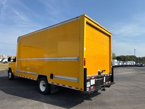 Used 2019 Ford E-350 and Econoline 350 Super Duty RWD image 6
