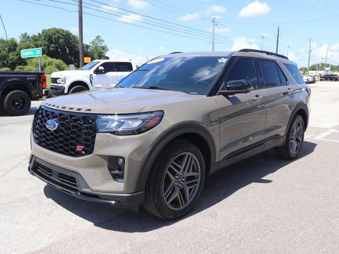 Used 2026 Ford Explorer ST w/ Sun And Sound Package RWD image 3
