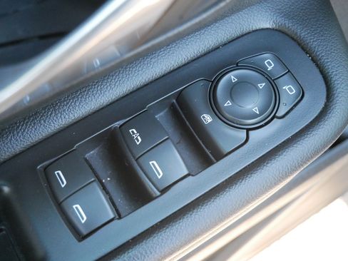 Used 2023 GMC Terrain SLE w/ Driver Convenience Package AWD/4WD image 13