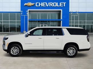 New 2026 Chevrolet Suburban LT w/ Comfort Package RWD video 3