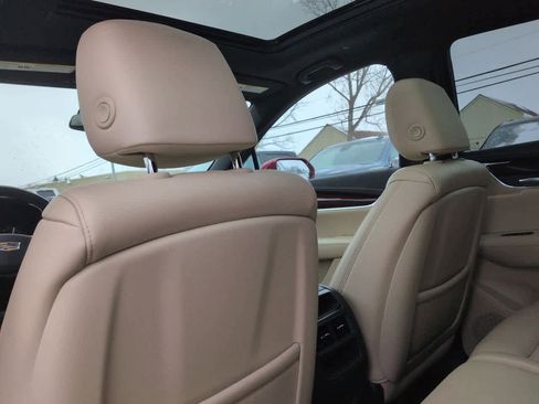 Used 2019 Cadillac XT5 Luxury image 18