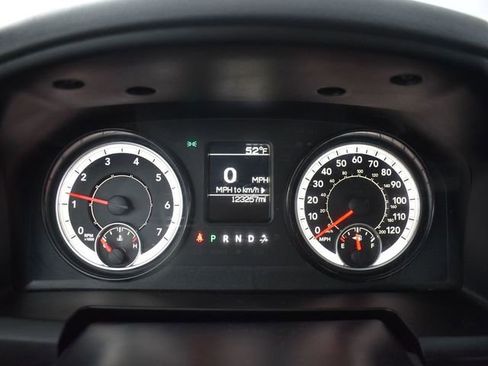 Used 2018 RAM 2500 Tradesman w/ Chrome Appearance Group image 18