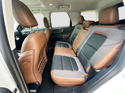 Used 2023 Ford Bronco Sport Outer Banks w/ Tech Package image 24