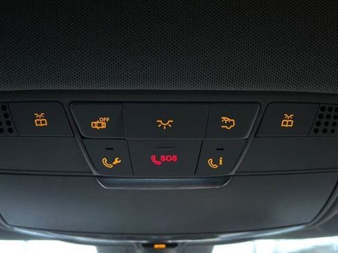 Used 2017 Mercedes-Benz GLC 300 4MATIC image 18