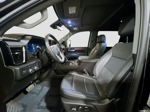 Used 2025 GMC Sierra 2500 Denali w/ Denali Reserve Package image 16