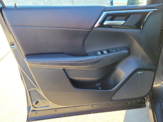 Used 2025 Mitsubishi Outlander SE FWD image 18