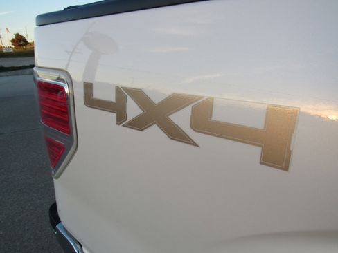 Used 2012 Ford F150 Lariat w/ Lariat Chrome Pkg image 38