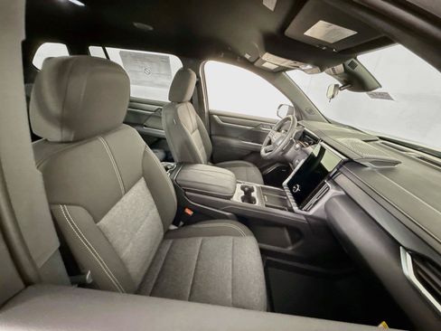 New 2027 GMC Acadia Elevation w/ LPO, Floor Liner Package AWD/4WD image 23