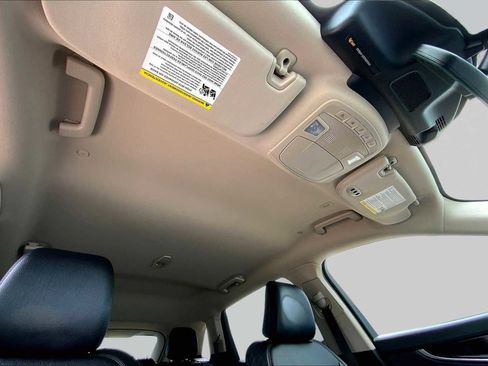Used 2023 Lincoln Nautilus FWD w/ Premium Package image 13