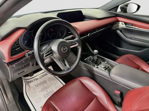 Used 2020 MAZDA MAZDA3 Hatchback w/ Premium Package FWD image 9