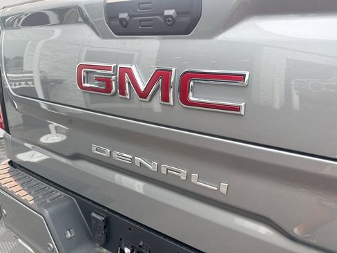 New 2026 GMC Sierra 1500 Denali w/ Denali Reserve Package AWD/4WD image 28