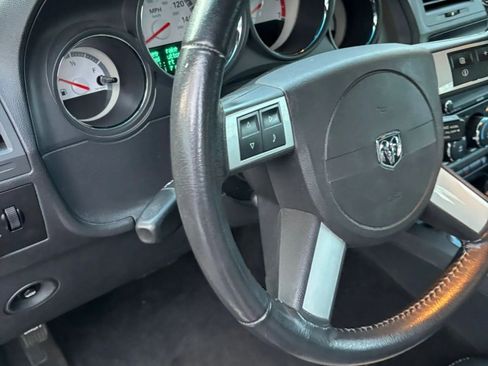 Used 2009 Dodge Challenger R/T image 16