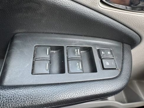 Used 2016 Honda Pilot EX image 12