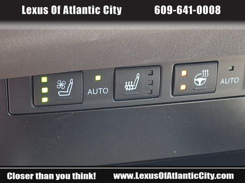 Used 2025 Lexus ES 350 w/ Premium Package FWD image 25
