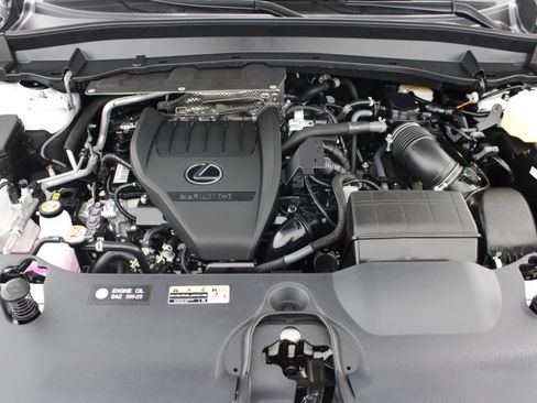 Used 2026 Lexus TX 500h AWD w/ Technology Package image 38