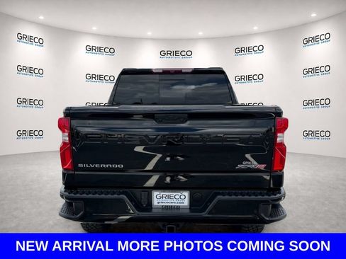 Used 2024 Chevrolet Silverado 1500 ZR2 AWD/4WD image 6