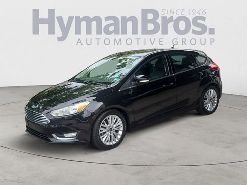 Used 2015 Ford Focus Titanium FWD image 7