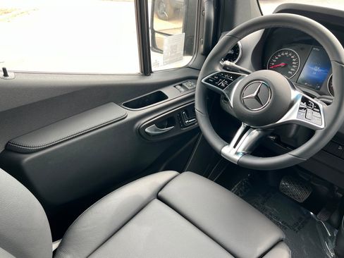 New 2026 Mercedes-Benz Sprinter 2500 image 11