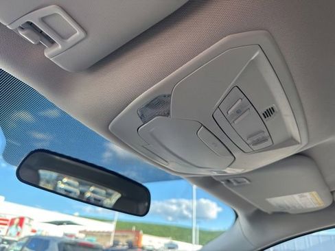 Used 2018 Ford Escape SEL AWD/4WD image 30