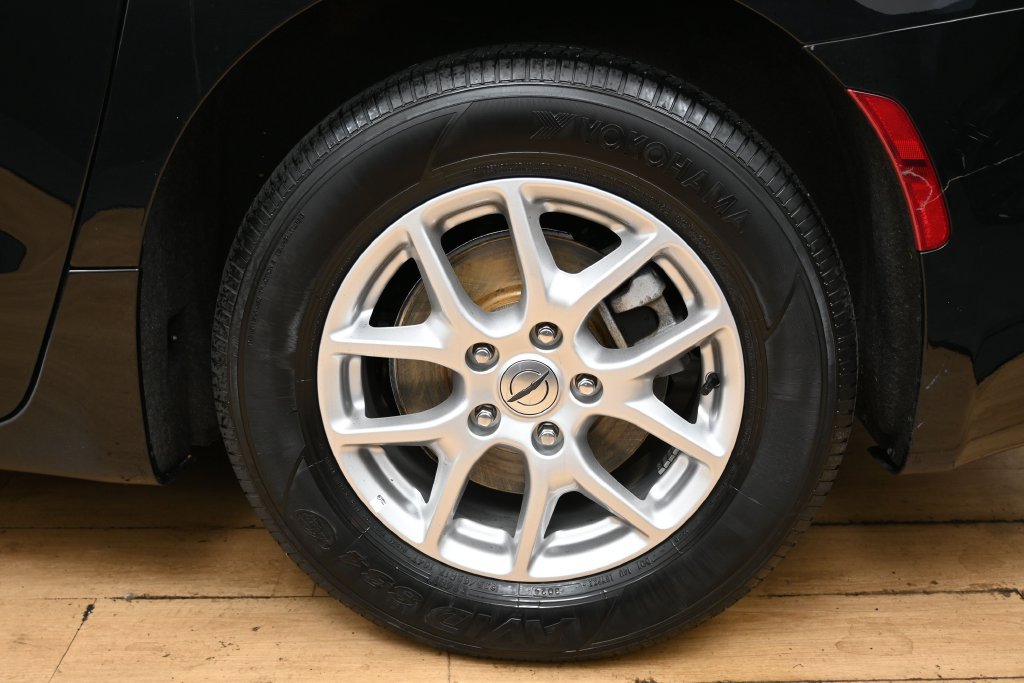 Used 2025 Chrysler Pacifica Select FWD image 13