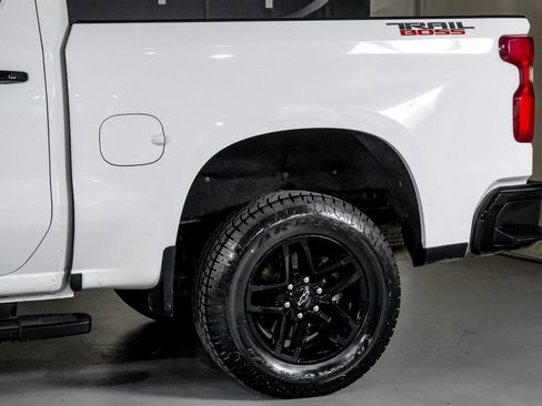Used 2022 Chevrolet Silverado 1500 LT Trail Boss w/ Convenience Package II AWD/4WD image 13