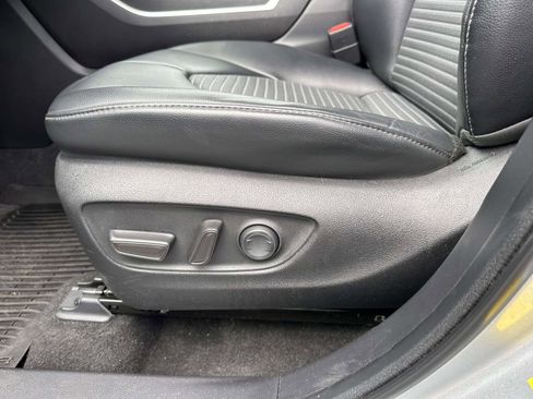 Used 2023 Toyota Highlander XSE AWD/4WD image 11