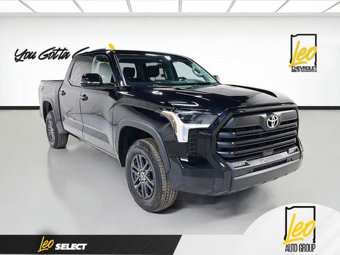Used 2023 Toyota Tundra SR5 w/ SR5 Convenience Package AWD/4WD image 3