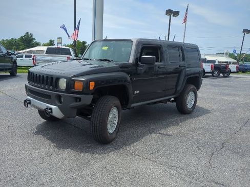 Used 2009 HUMMER H3 w/ Chrome Appearance Package AWD/4WD image 5