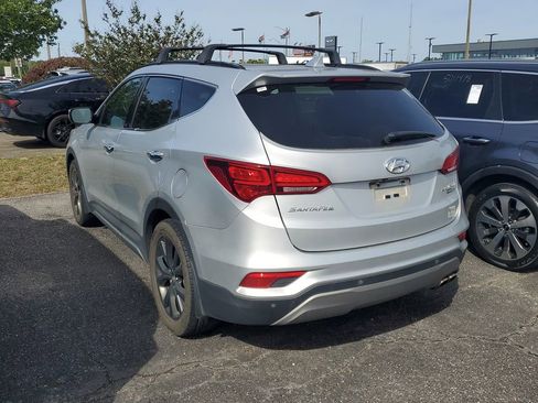 Used 2018 Hyundai Santa Fe Sport image 3