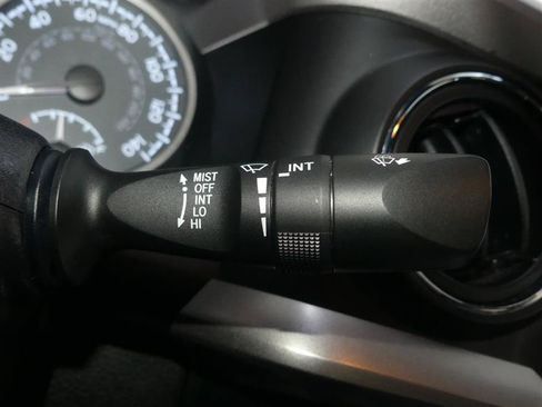 Used 2019 Toyota Tacoma Limited AWD/4WD image 34
