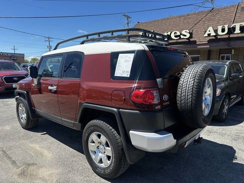 Used 2008 Toyota FJ Cruiser 4WD image 7