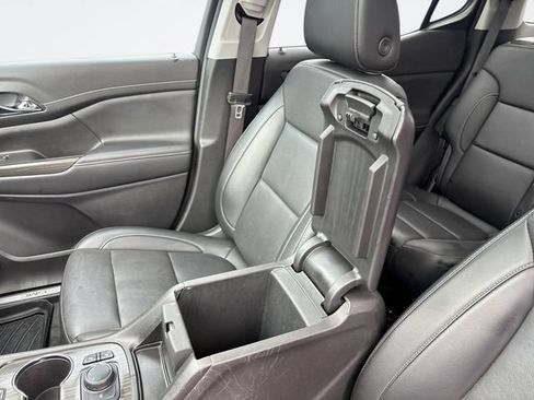 Used 2021 GMC Acadia SLT FWD image 21