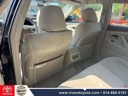 Used 2009 Toyota Camry LE FWD image 12