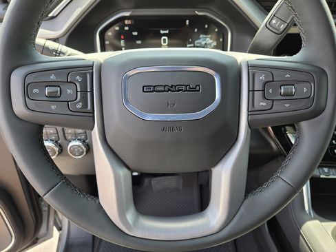 New 2025 GMC Sierra 2500 Denali w/ Denali Reserve Package image 11