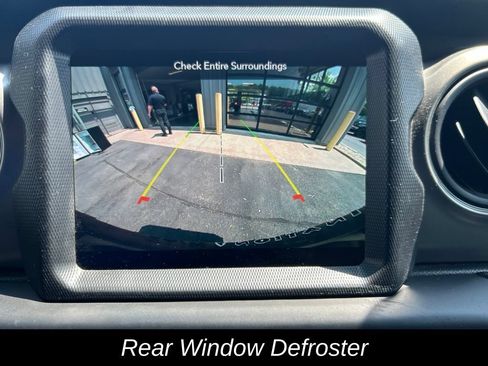 Used 2023 Jeep Wrangler Unlimited w/ Sun & Screen Package AWD/4WD image 27