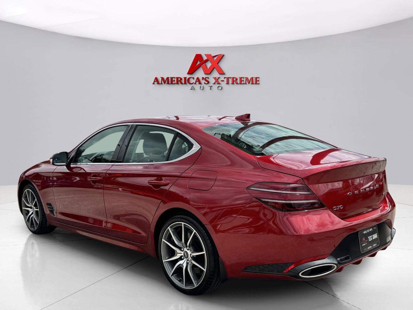Used 2023 Genesis G70 3.3T RWD image 3