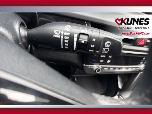 Used 2025 Kia Seltos S image 36