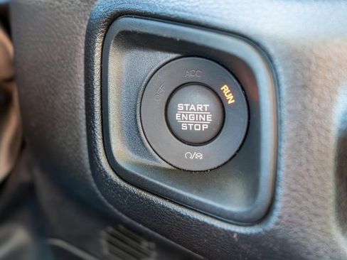 Used 2024 Jeep Wrangler Unlimited image 22