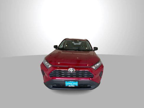 Used 2019 Toyota RAV4 LE AWD/4WD image 3