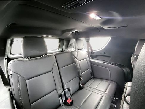 Used 2022 Chevrolet Suburban Z71 w/ Z71 Off-Road Package image 29