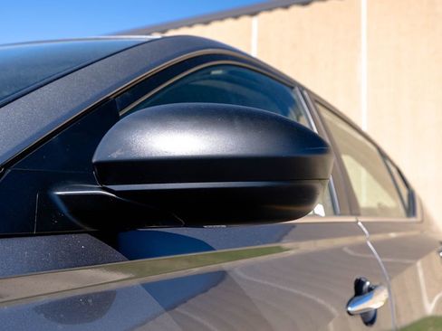 Used 2024 Nissan Altima 2.5 SV image 11