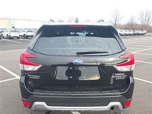 Used 2023 Subaru Forester Touring image 5