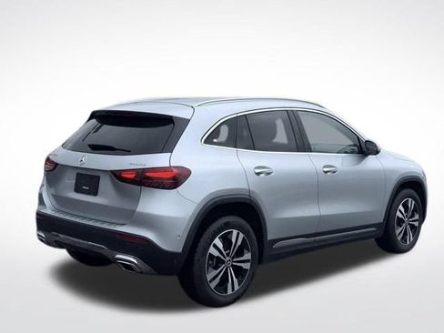 Used 2025 Mercedes-Benz GLA 250 4MATIC image 5