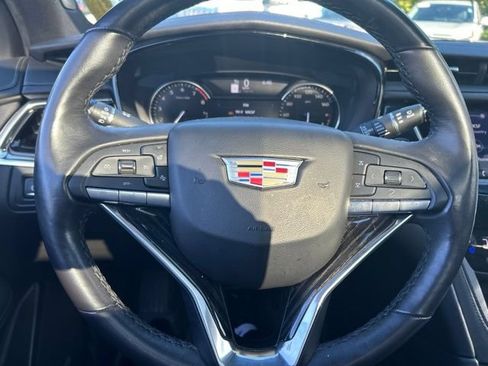 Used 2020 Cadillac XT6 Premium Luxury AWD/4WD image 16