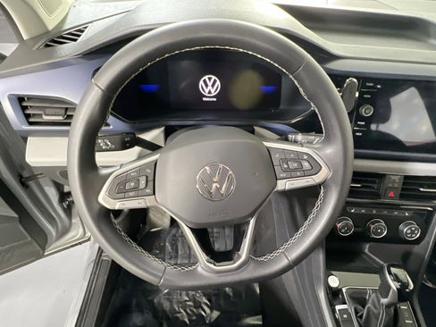 Used 2023 Volkswagen Taos SE image 11