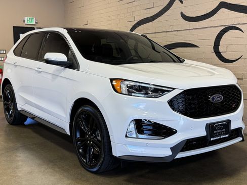 Used 2021 Ford Edge ST w/ Equipment Group 401A AWD/4WD image 16