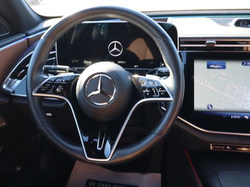 Used 2025 Mercedes-Benz E 350 4MATIC Sedan image 11